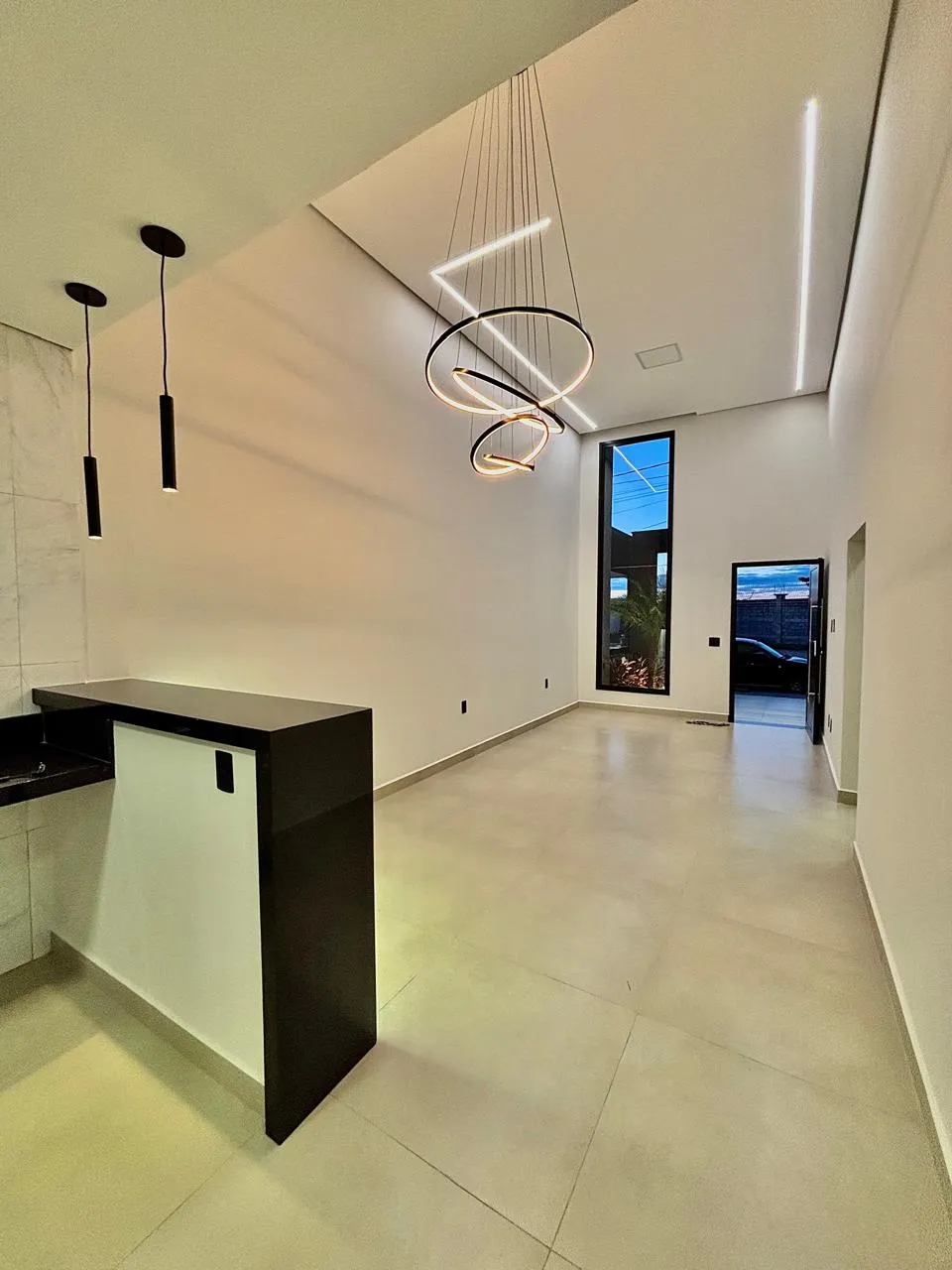Casa Térrea à Venda com 3 dormitórios sendo 1 suíte e área gourmet com piscina, 115m² em um terreno de 151m² no Condomínio Horto Florestal Villagio em Sorocaba/SP
