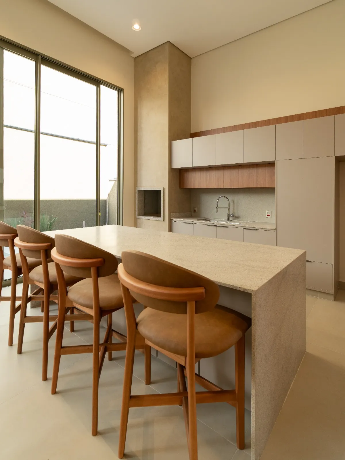 Casa à Venda com 3 suítes sendo 1 master e área gourmet com piscina, 205m² em um terreno de 312m² no Condomínio Belvedere 1 em Votorantim/SP