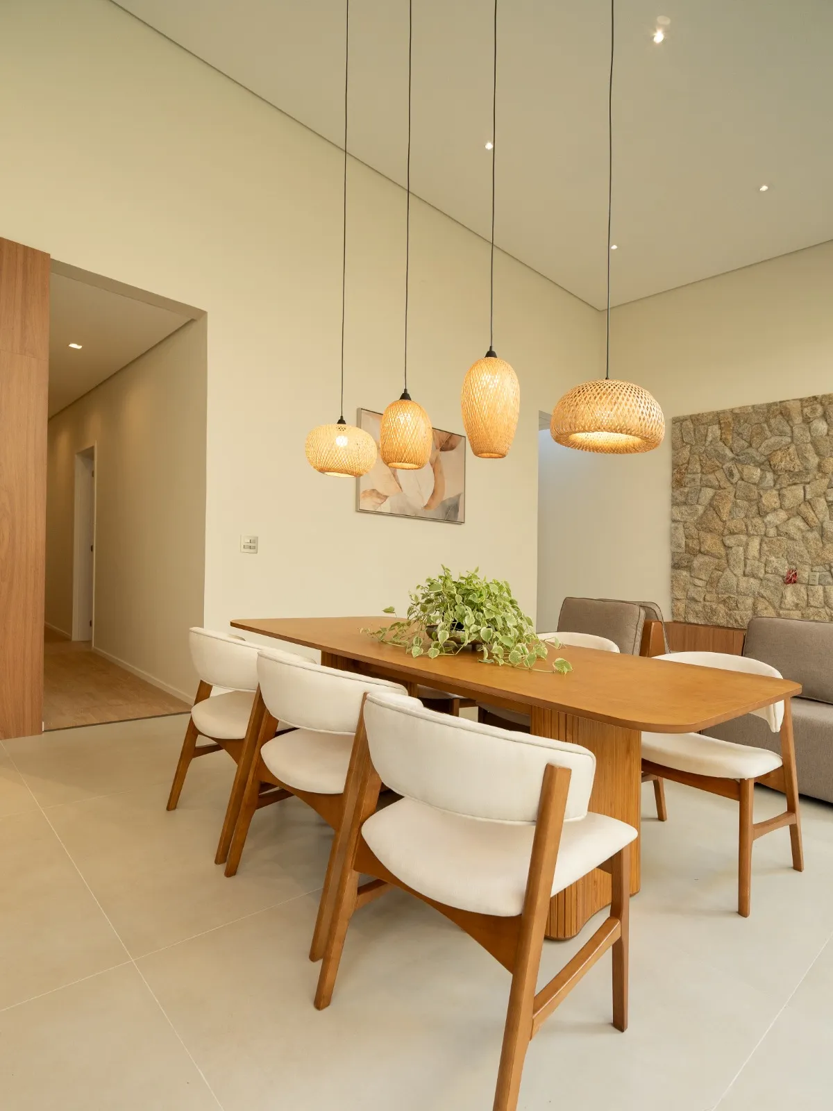 Casa à Venda com 3 suítes sendo 1 master e área gourmet com piscina, 205m² em um terreno de 312m² no Condomínio Belvedere 1 em Votorantim/SP