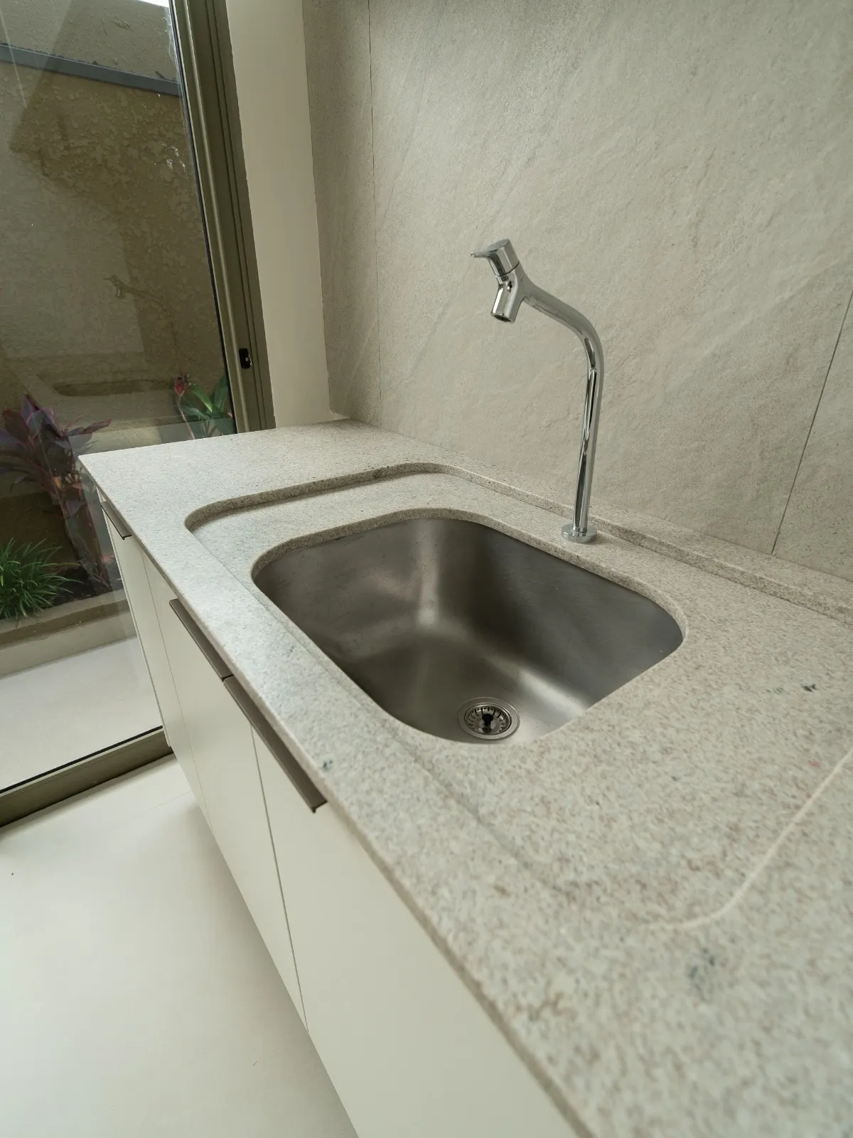 Casa à Venda com 3 suítes sendo 1 master e área gourmet com piscina, 205m² em um terreno de 312m² no Condomínio Belvedere 1 em Votorantim/SP