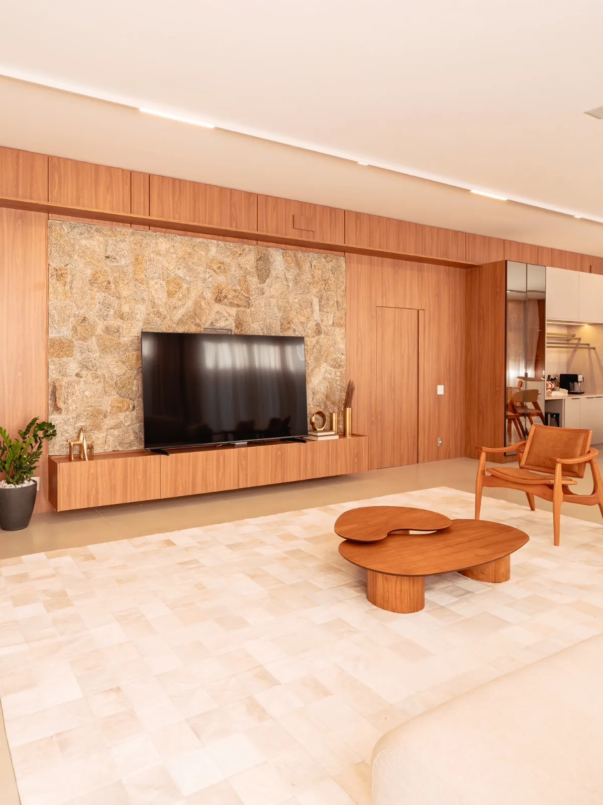 Casa de Alto Padrão à Venda com 3 ampla suítes sendo 1 master, área gourmet com piscina, 375m² em um terreno de 1000m² no Condomínio Fazenda Jequitibá em Sorocaba/SP