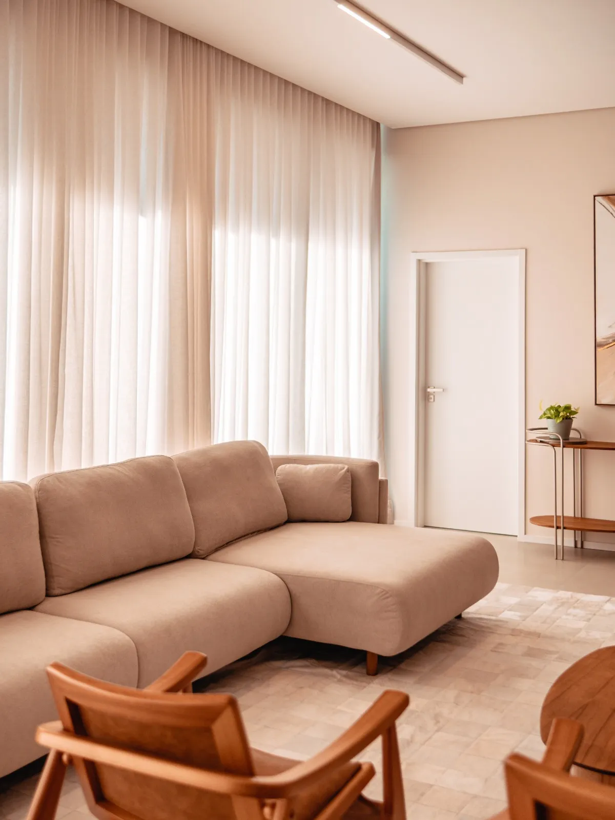 Casa de Alto Padrão à Venda com 3 ampla suítes sendo 1 master, área gourmet com piscina, 375m² em um terreno de 1000m² no Condomínio Fazenda Jequitibá em Sorocaba/SP