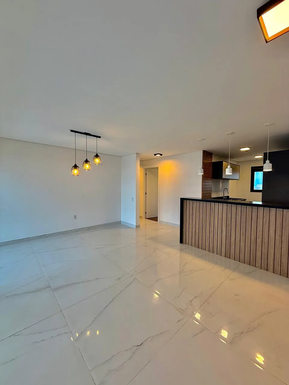 Apartamento à Venda com 3 suítes, modulados e ampla área gourmet com churrasqueira e vista incrível, 104m² no Condomínio Best View Campolim em Sorocaba/SP