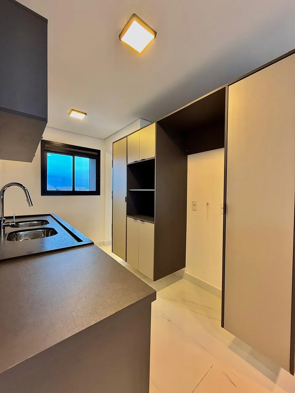 Apartamento à Venda com 3 suítes, modulados e ampla área gourmet com churrasqueira e vista incrível, 104m² no Condomínio Best View Campolim em Sorocaba/SP