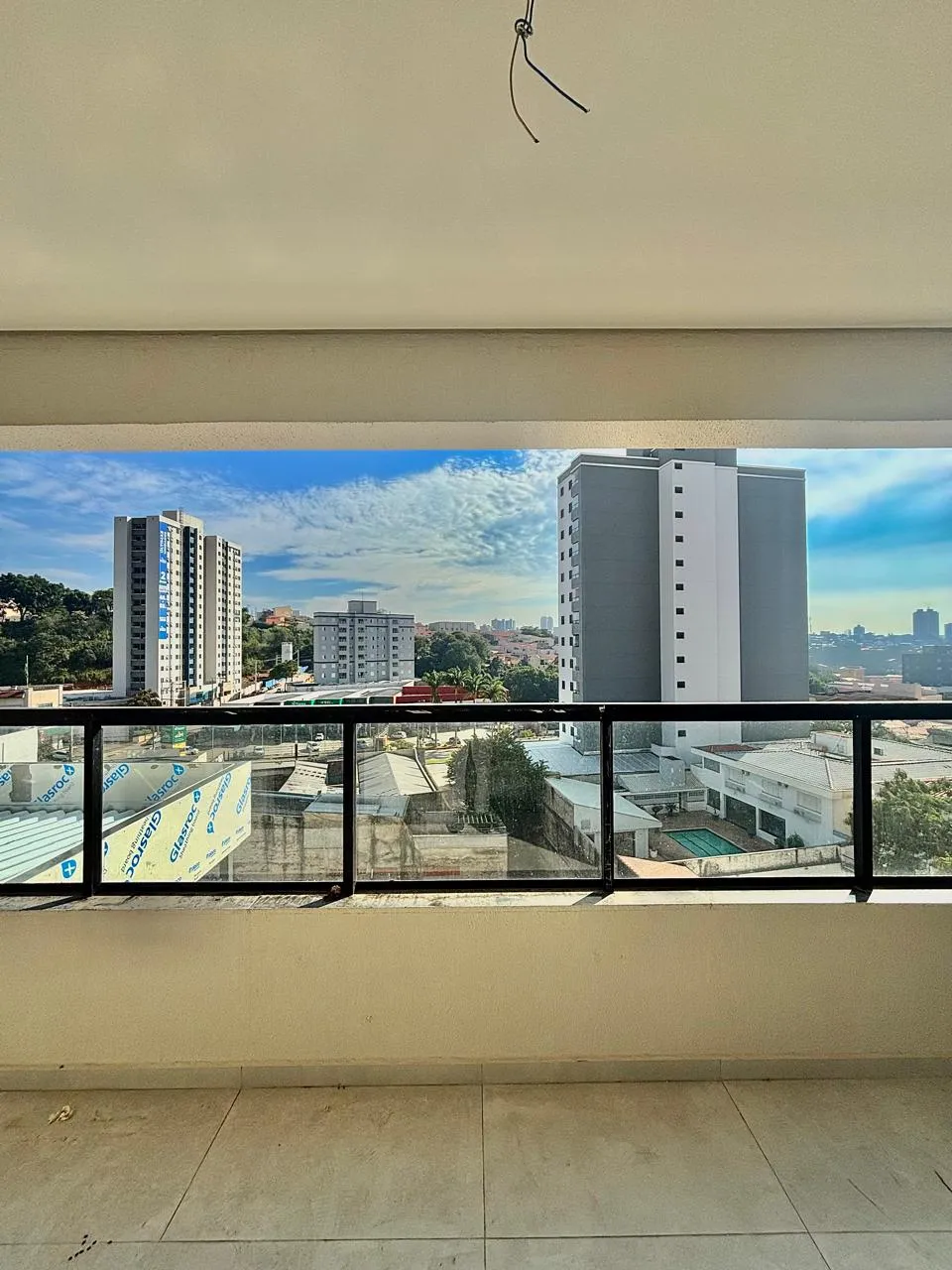 Apartamento à Venda com 3 suítes sendo 1 master com closet e varanda gourmet, 108m² no Condomínio Alpha Versailles em Sorocaba/SP