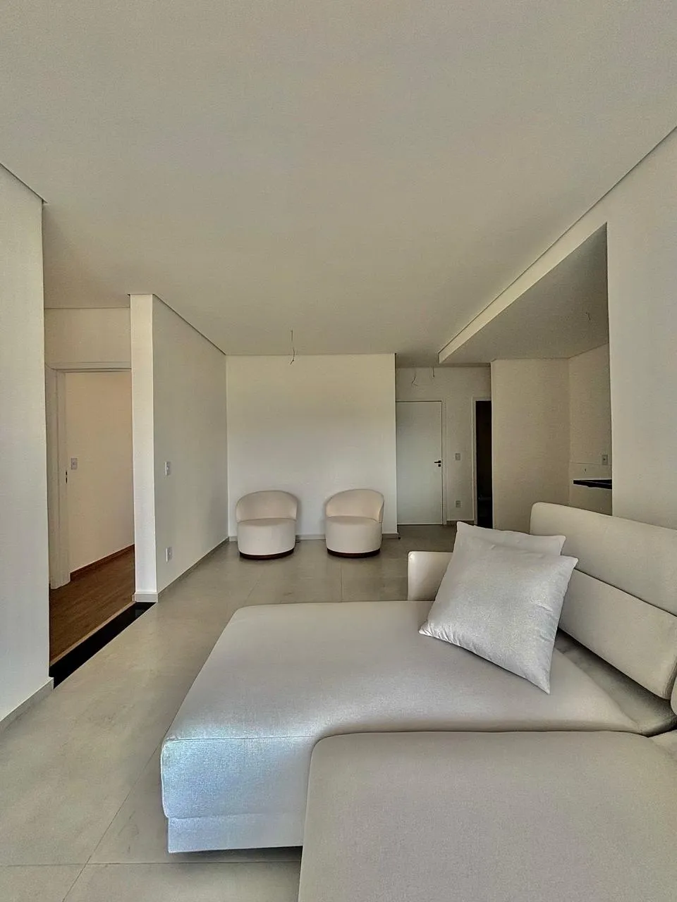 Apartamento à Venda com 3 suítes sendo 1 master com closet e varanda gourmet, 108m² no Condomínio Alpha Versailles em Sorocaba/SP