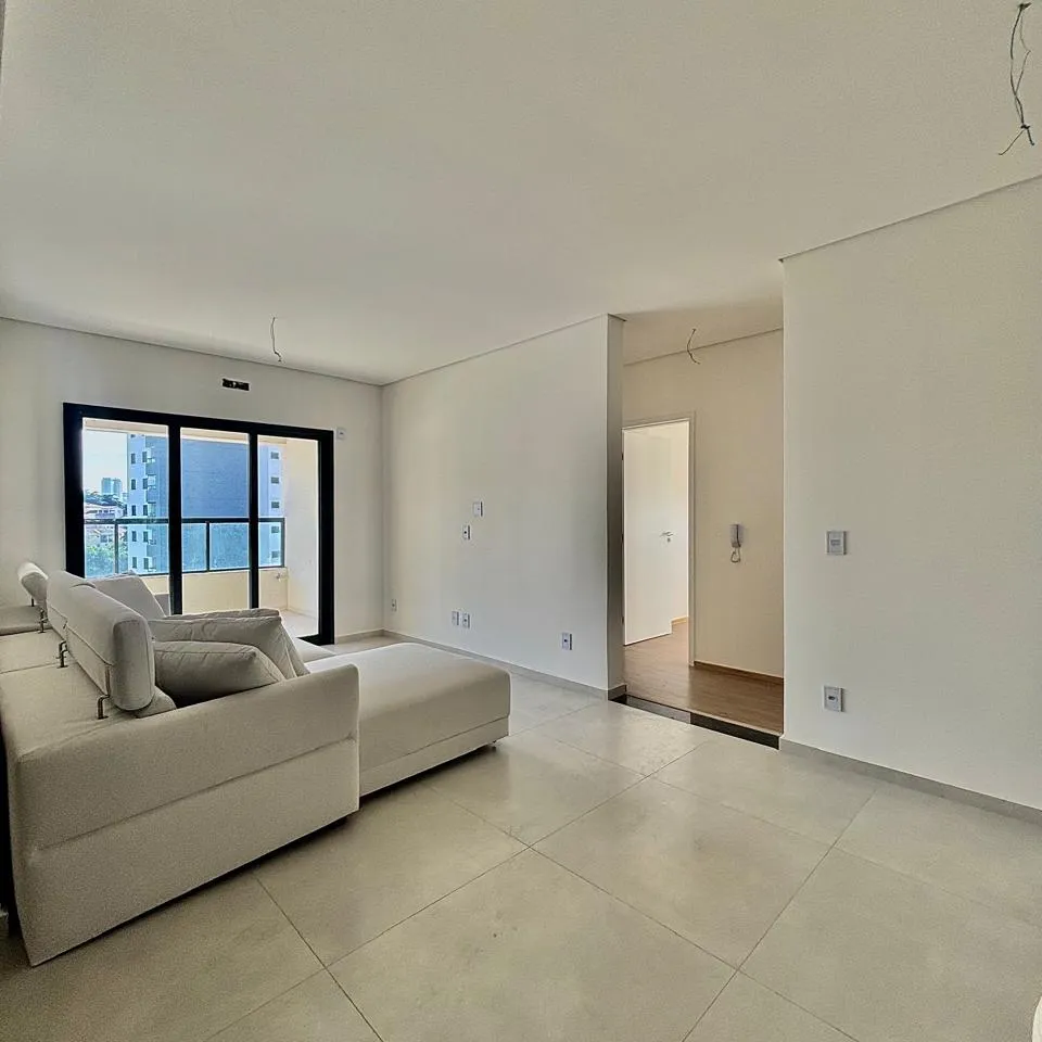Apartamento à Venda com 3 suítes sendo 1 master com closet e varanda gourmet, 108m² no Condomínio Alpha Versailles em Sorocaba/SP