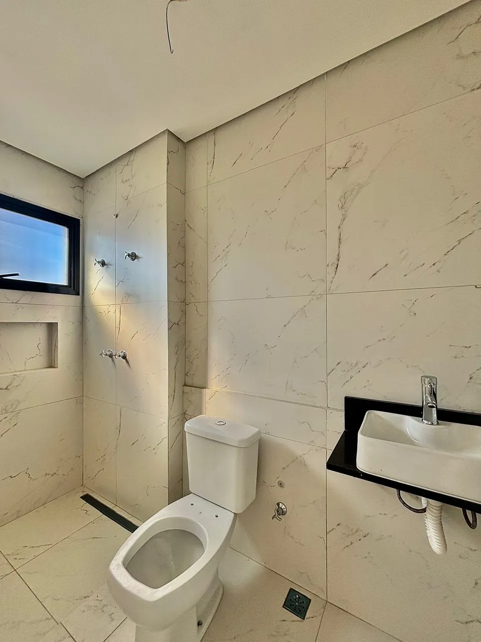 Apartamento à Venda com 3 suítes sendo 1 master com closet e varanda gourmet, 108m² no Condomínio Alpha Versailles em Sorocaba/SP