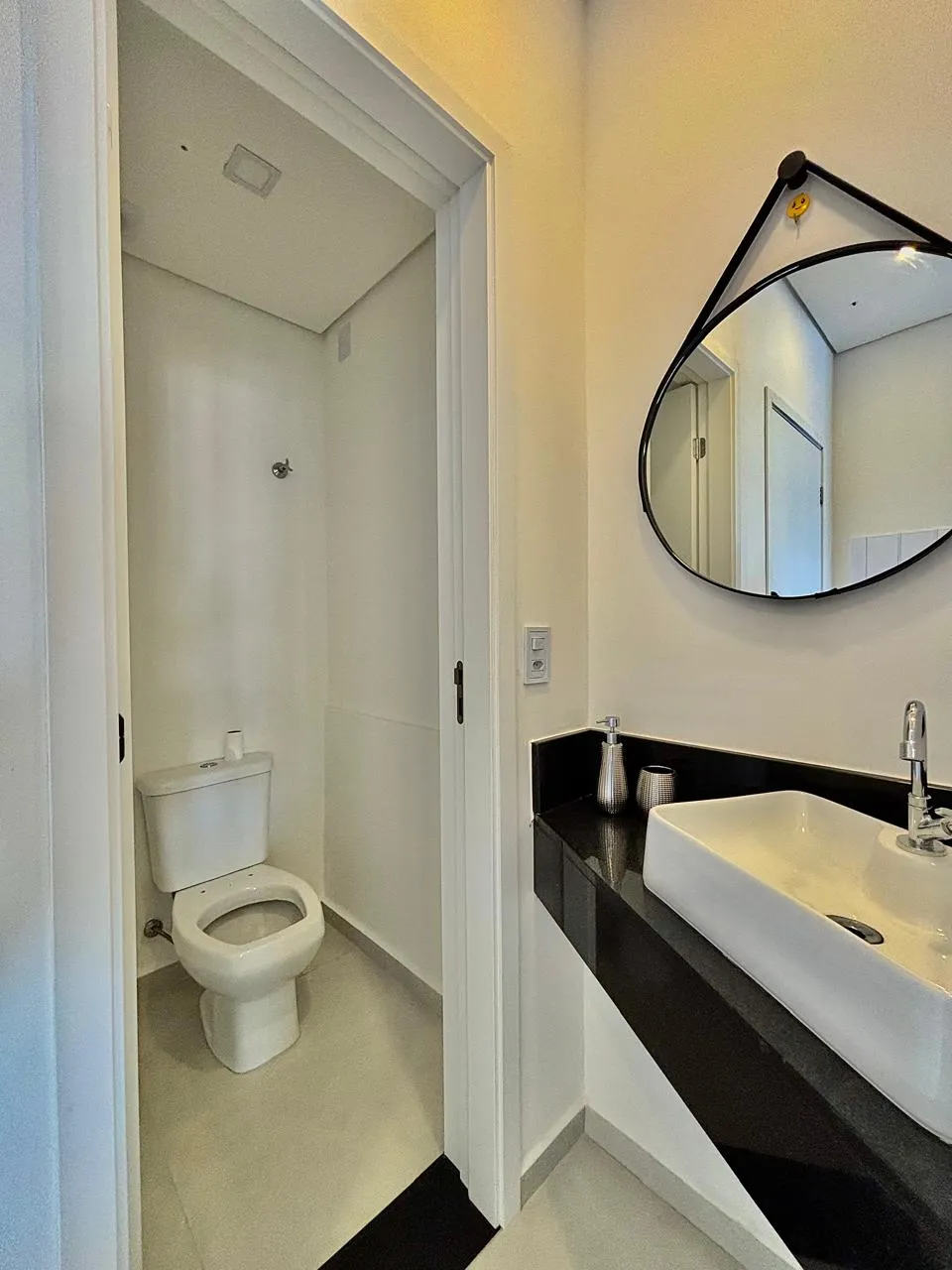 Apartamento à Venda com 3 dormitórios sendo 2 suítes e varanda gourmet, 112m² no Condomínio Alpha Versailles em Sorocaba/SP