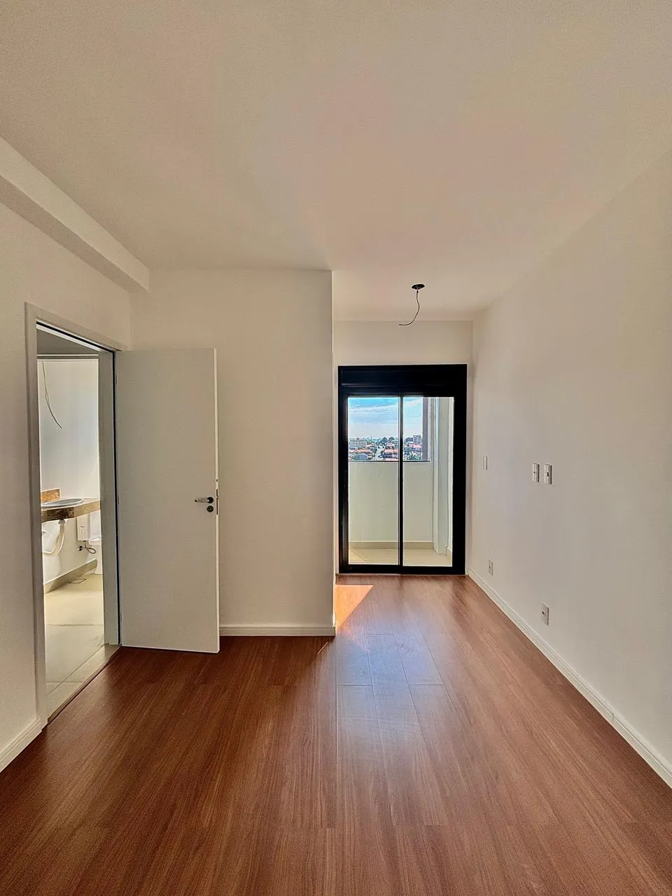 Apartamento à Venda com 3 dormitórios sendo 1 suíte e vista privilegiada, 83m² no Condomínio Divino Personnalité em Sorocaba/SP