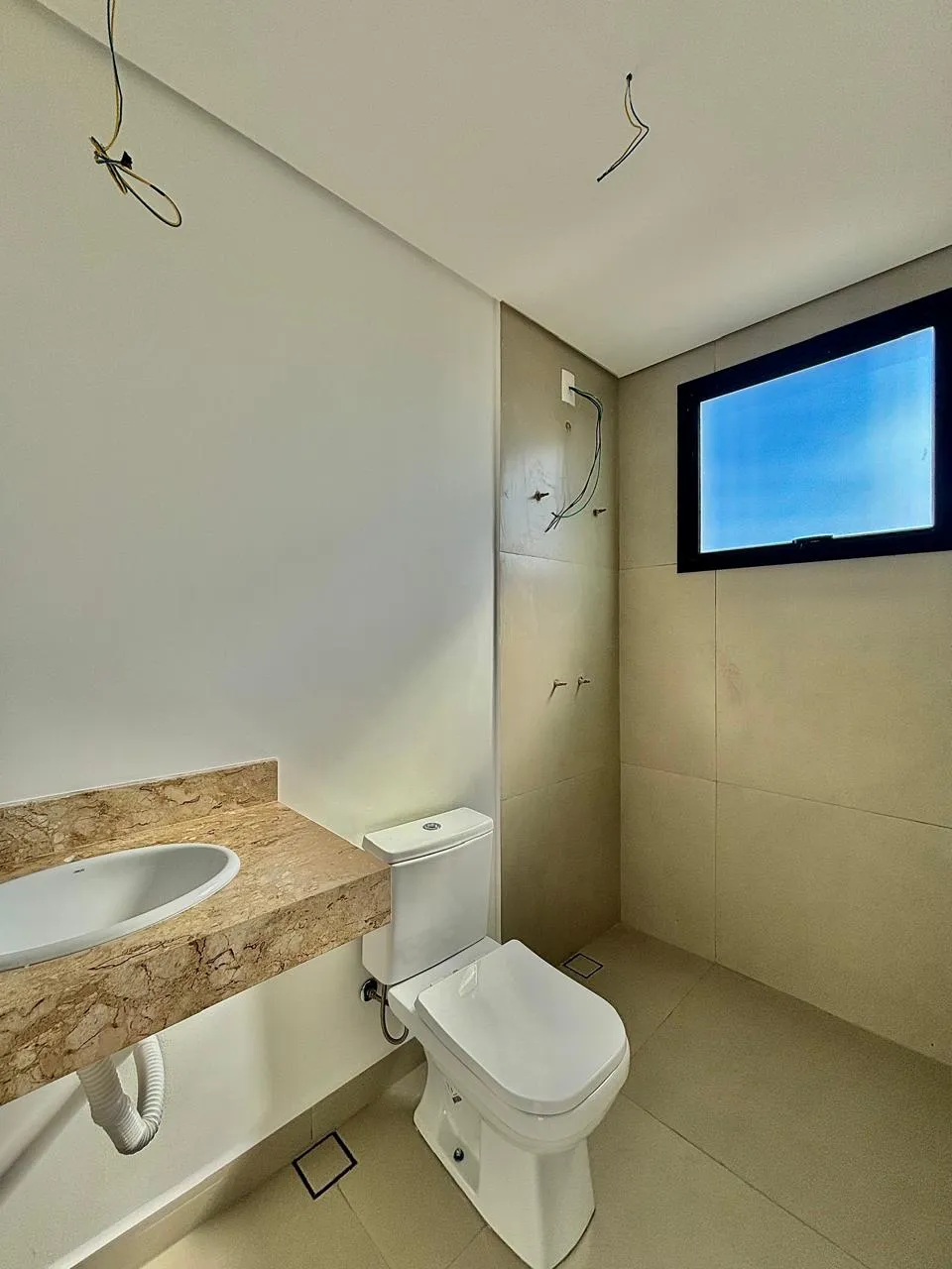 Apartamento à Venda com 3 dormitórios sendo 1 suíte e vista privilegiada, 83m² no Condomínio Divino Personnalité em Sorocaba/SP