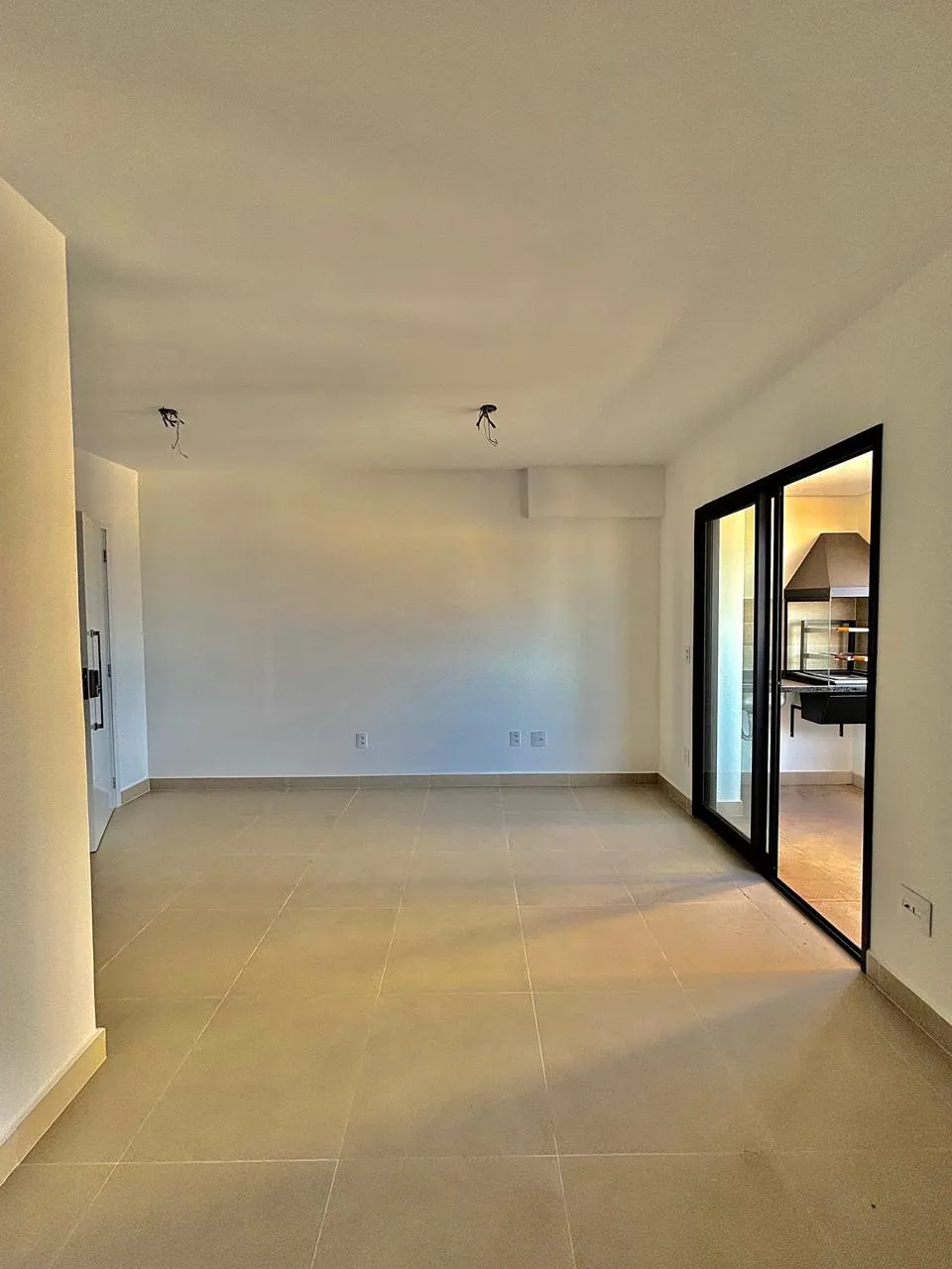 Apartamento à Venda com 1 suíte com closet e varanda gourmet com churrasqueira, 47m² no Condomínio Edifício Mandarim Campolim em Sorocaba/SP