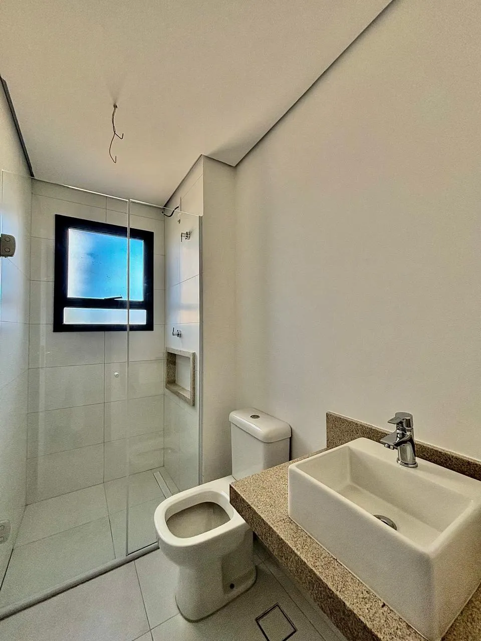 Apartamento à Venda com 1 suíte com closet e varanda gourmet com churrasqueira, 47m² no Condomínio Edifício Mandarim Campolim em Sorocaba/SP