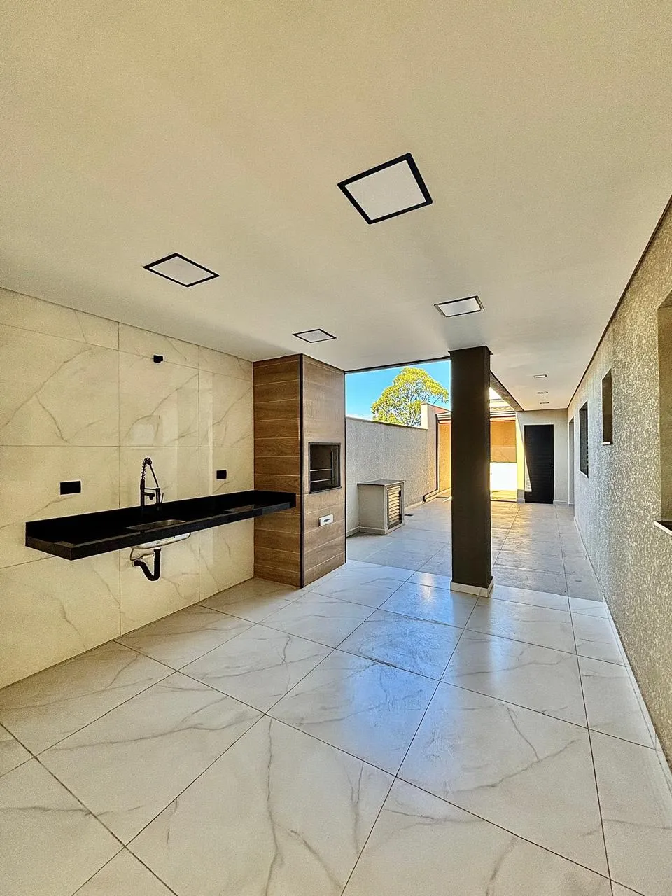 Casa Térrea à Venda com 3 dormitórios sendo 1 suíte e área gourmet com churrasqueira, 140m² em um terreno de 200m² no Condomínio Villagio Wanel em Sorocaba/SP