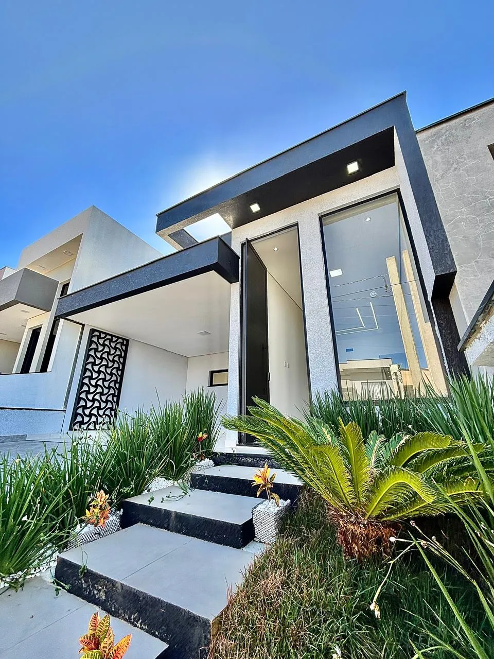 Casa Térrea à Venda com 3 dormitórios sendo 1 suíte e ampla área gourmet com churrasqueira, 143m² em um terreno de 200m² no Condomínio Villagio Wanel em Sorocaba/SP