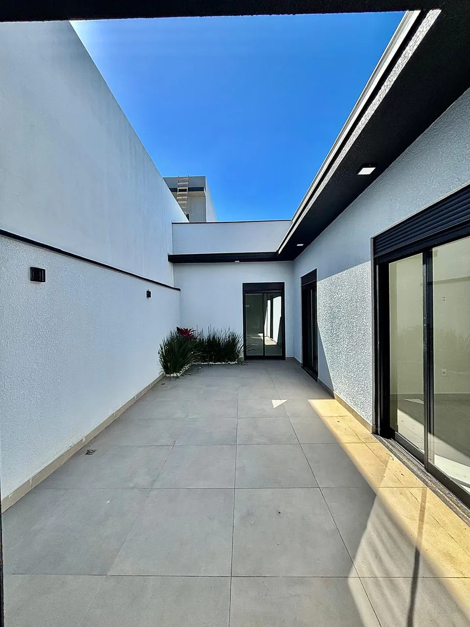 Casa Térrea à Venda com 3 dormitórios sendo 1 suíte e ampla área gourmet com churrasqueira, 143m² em um terreno de 200m² no Condomínio Villagio Wanel em Sorocaba/SP