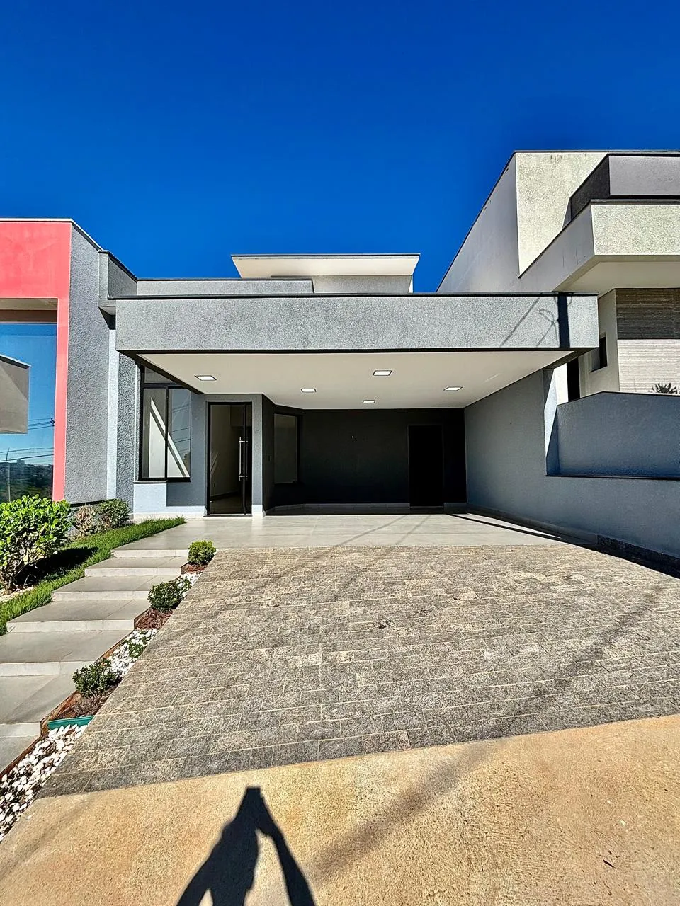 Casa Térrea à Venda com 3 suítes, escritório e ampla área gourmet com churrasqueira, 145m² em um terreno de 200m² no Condomínio Helena Maria em Sorocaba/SP