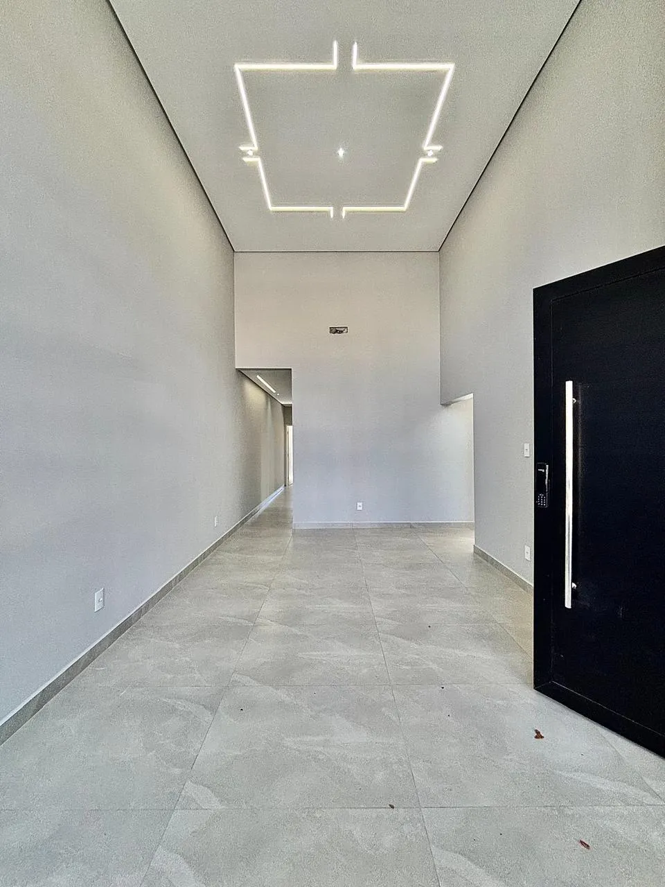 Casa Térrea à Venda com 3 dormitórios sendo 1 suíte e ampla área gourmet com piscina, 133m² em um terreno de 200m² no Condomínio Villagio Milano em Sorocaba/SP