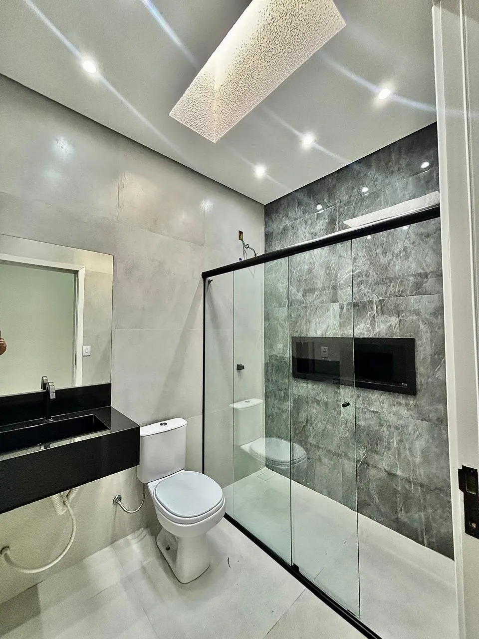 Casa Térrea à Venda com 3 dormitórios sendo 1 suíte e ampla área gourmet com churrasqueira, 105m² em um terreno de 154m² no Condomínio Villagio Ipanema 1 em Sorocaba/SP