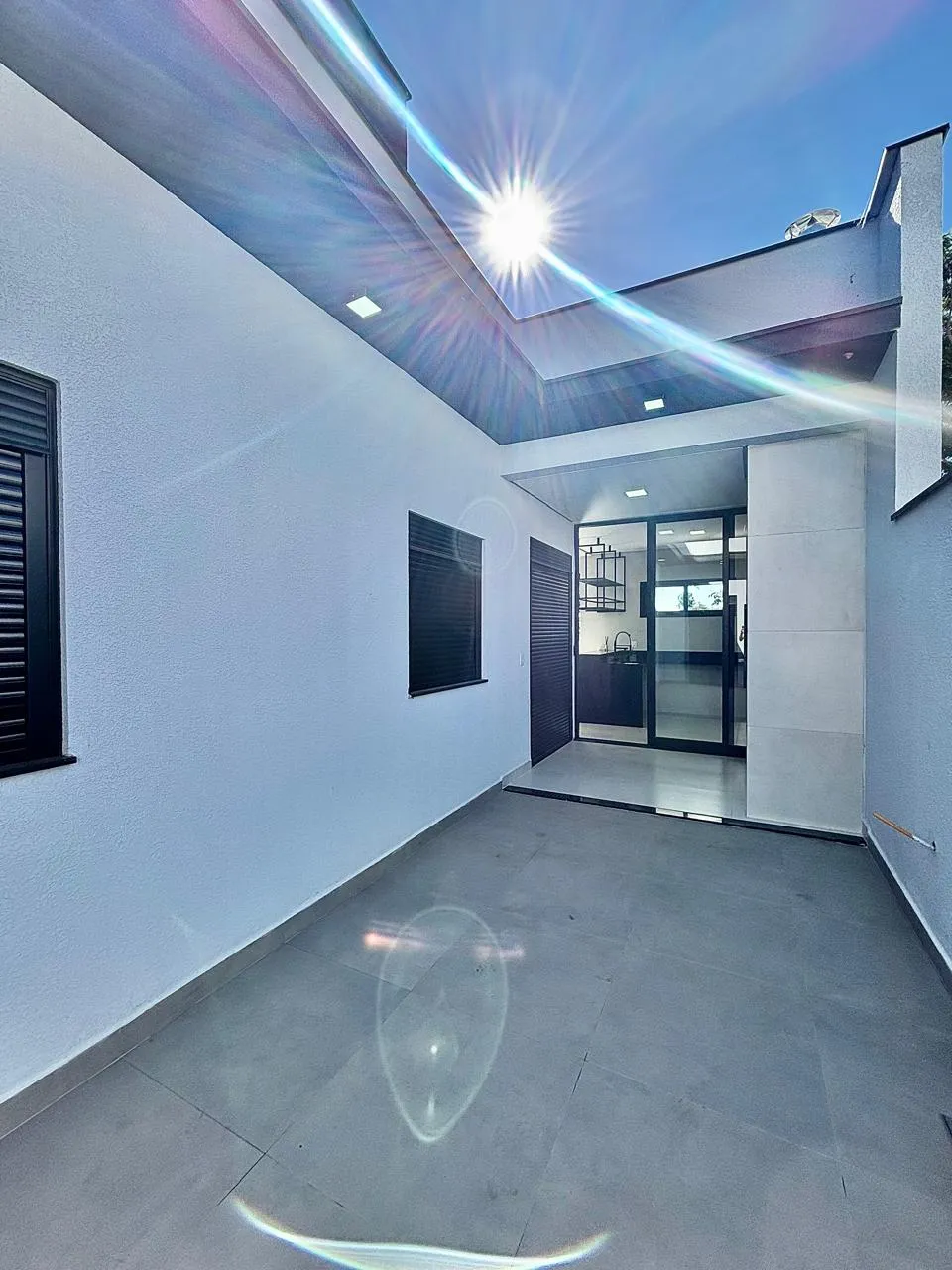 Casa Térrea à Venda com 3 dormitórios sendo 1 suíte e ampla área gourmet com churrasqueira, 105m² em um terreno de 154m² no Condomínio Villagio Ipanema 1 em Sorocaba/SP