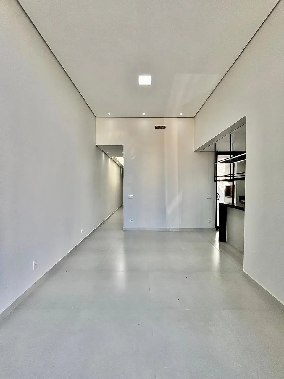 Casa Térrea à Venda com 3 dormitórios sendo 1 suíte e ampla área gourmet com churrasqueira, 105m² em um terreno de 154m² no Condomínio Villagio Ipanema 1 em Sorocaba/SP