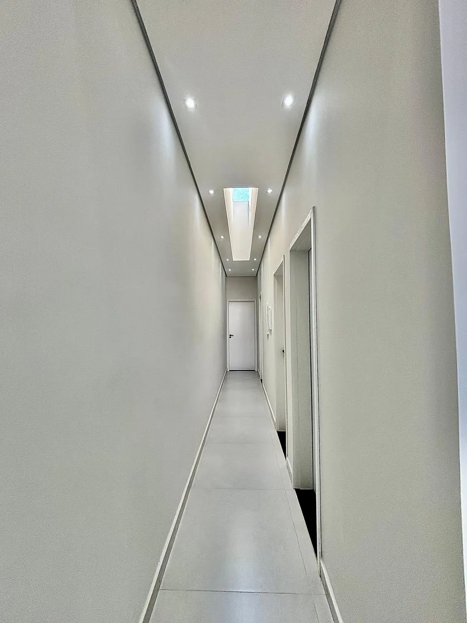 Casa Térrea à Venda com 3 dormitórios sendo 1 suíte e ampla área gourmet com churrasqueira, 105m² em um terreno de 154m² no Condomínio Villagio Ipanema 1 em Sorocaba/SP