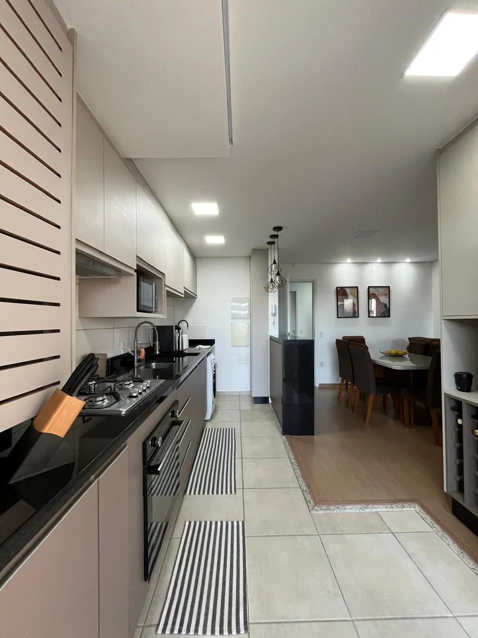 Apartamento Mobiliado à Venda com 2 dormitórios, móveis planejados e ampla área gourmet, 59m² no Condomínio JR São Paulo em Sorocaba/SP