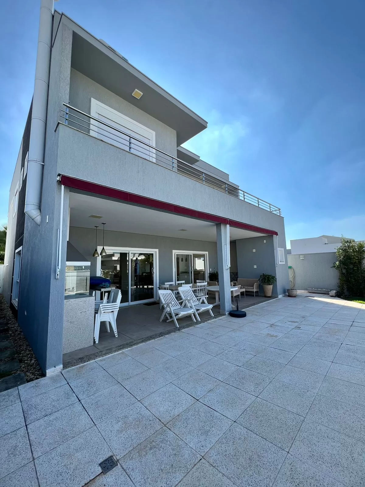 Sobrado à Venda ou Locação com 4 suítes, móveis planejados e piscina, 432m² em Votorantim/SP no Condomínio Alphaville Nova Esplanada