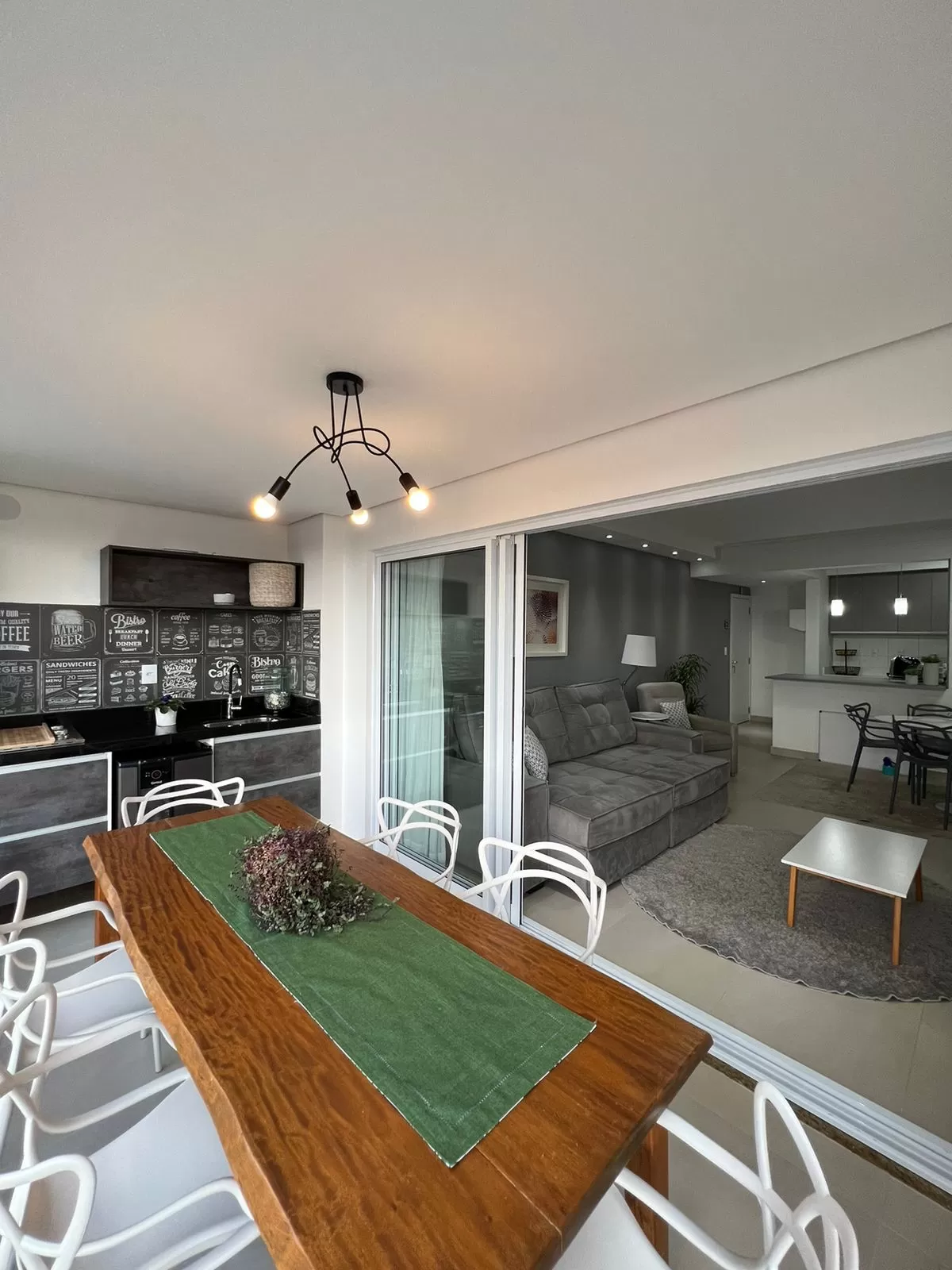 Apartamento de Alto Padrão à Venda no Campolim com 1 suíte e varanda gourmet, 103m² em Sorocaba/SP no Condomínio Vancouver Homes