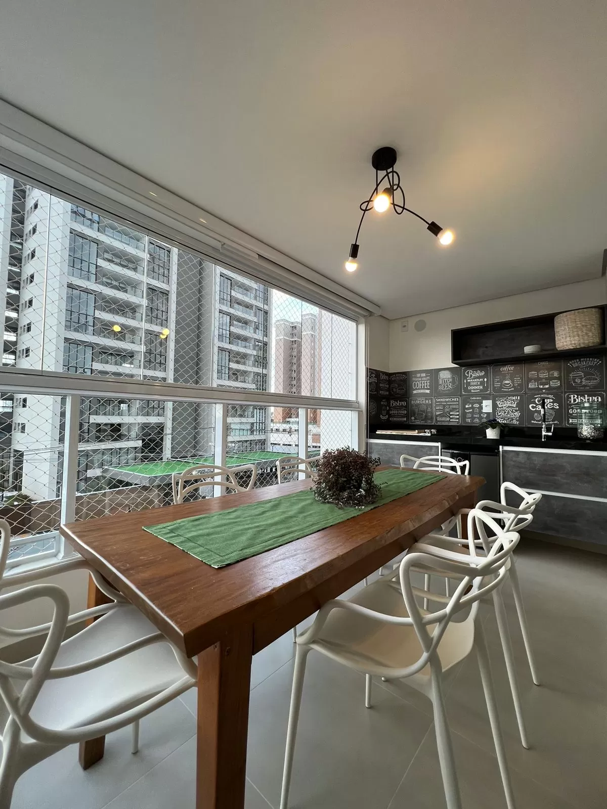 Apartamento de Alto Padrão à Venda no Campolim com 1 suíte e varanda gourmet, 103m² em Sorocaba/SP no Condomínio Vancouver Homes
