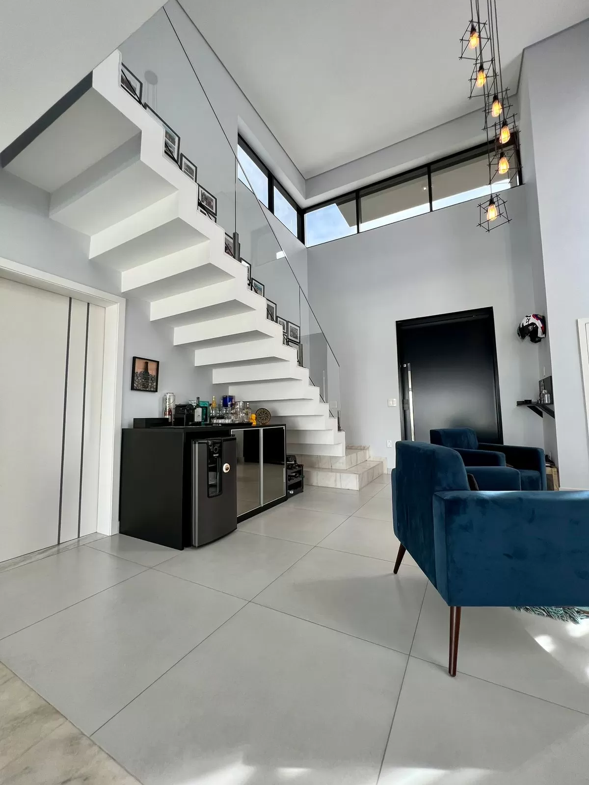 Sobrado à Venda com 3 suítes, sala de cinema e piscina, 225m² em Votorantim/SP no Condomínio Cyrela Landscape