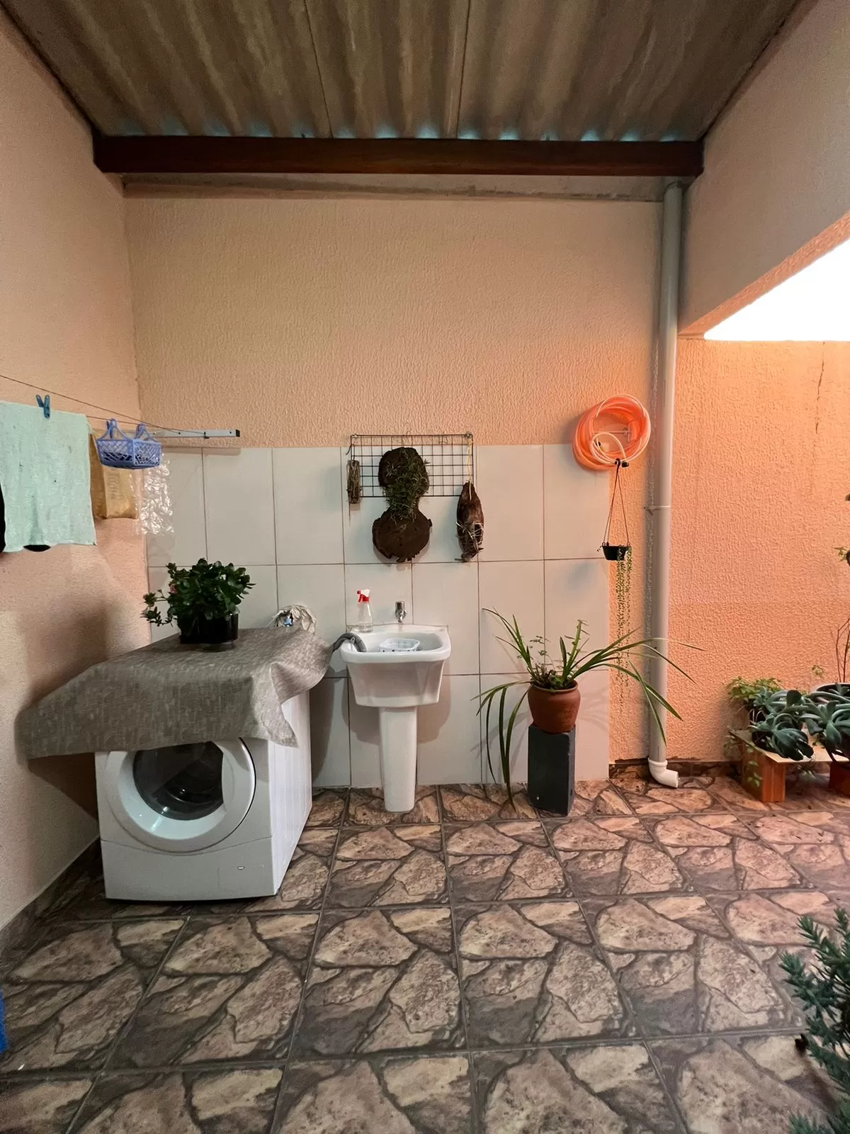 Casa Térrea à Venda com 3 quartos sendo 1 suíte, 66m² no Condomínio Vision Ville em Votorantim/SP