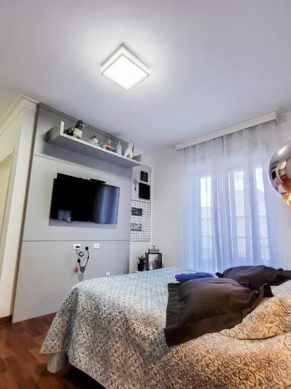 Sobrado à Venda Próximo à Prefeitura de Sorocaba no Alto da Boa Vista com 3 suítes e piscina, 278m² em Sorocaba/SP no Condomínio Colinas do Sol