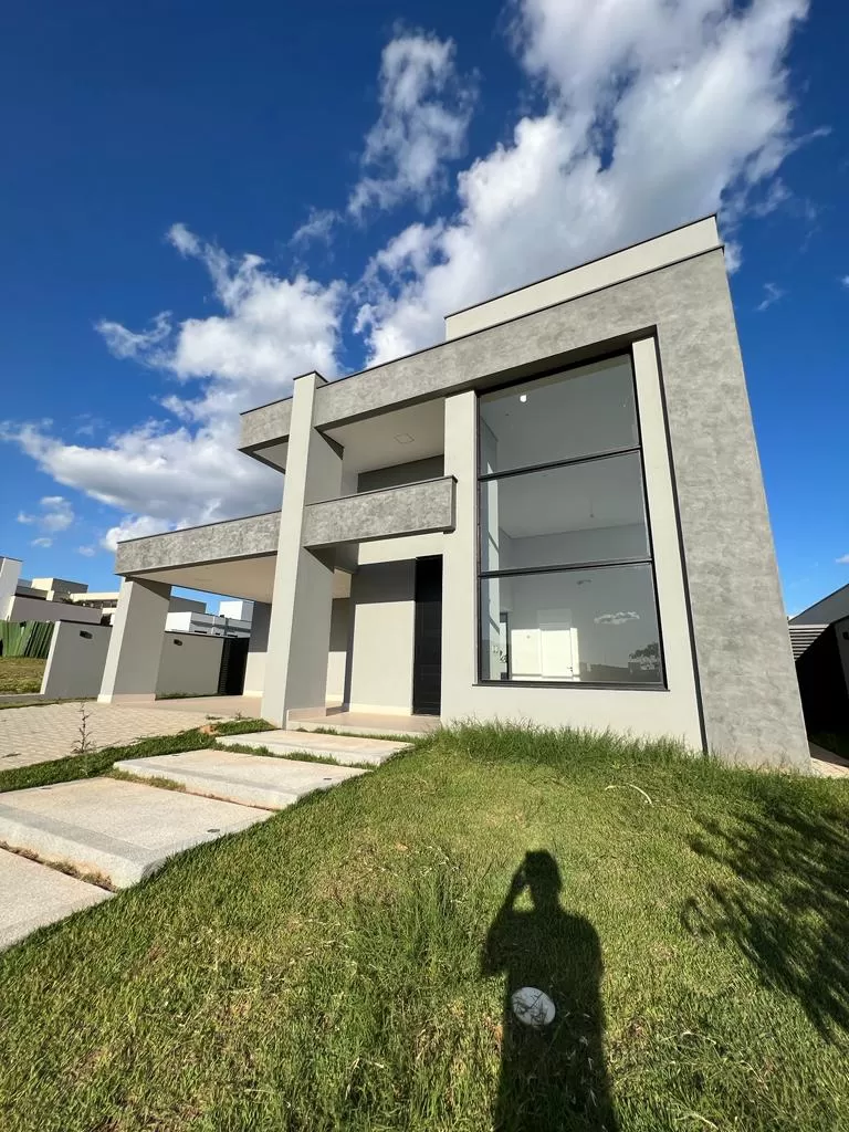 Casa Térrea à Venda com 3 suítes e piscina, 217m² em Votorantim/SP no Condomínio Alphaville Nova Esplanada