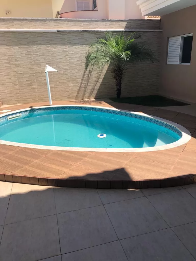 Sobrado à Venda no Campolim com 3 suítes, escritório e piscina, 321m² em Sorocaba/SP no Condomínio Tivoli Park