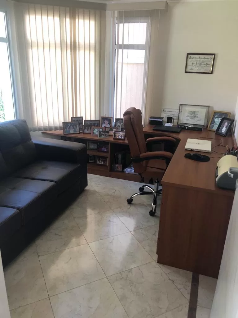 Sobrado à Venda no Campolim com 3 suítes, escritório e piscina, 321m² em Sorocaba/SP no Condomínio Tivoli Park