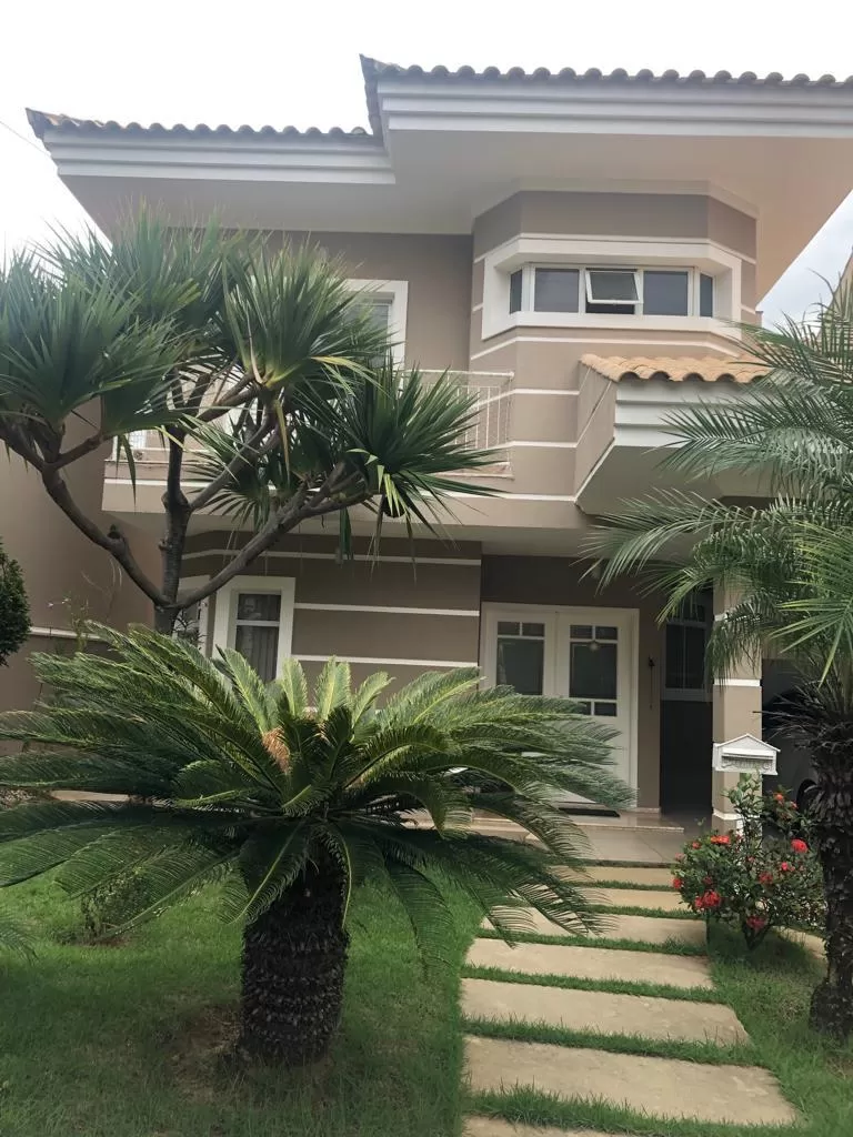 Sobrado à Venda no Campolim com 3 suítes, escritório e piscina, 321m² em Sorocaba/SP no Condomínio Tivoli Park
