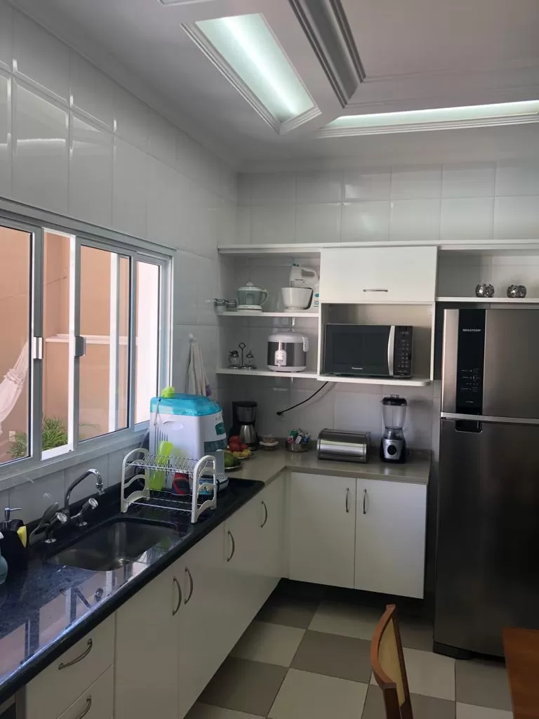 Sobrado à Venda no Campolim com 3 suítes, escritório e piscina, 321m² em Sorocaba/SP no Condomínio Tivoli Park