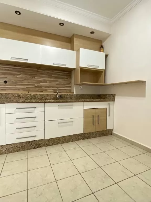 Apartamento Duplex na Cobertura à Venda com 3 quartos sendo 2 suítes e área gourmet, 130m² em Sorocaba/SP no Edifício Tropical