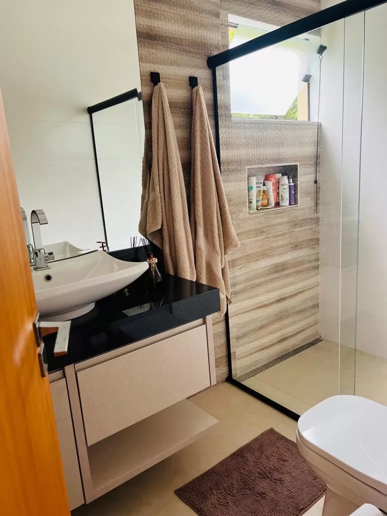 Casa Térrea à Vendacom 3 quartos sendo 1 suíte com closet, 220m² em Araçoiaba da Serra/SP no Condomínio Village Ipanema 