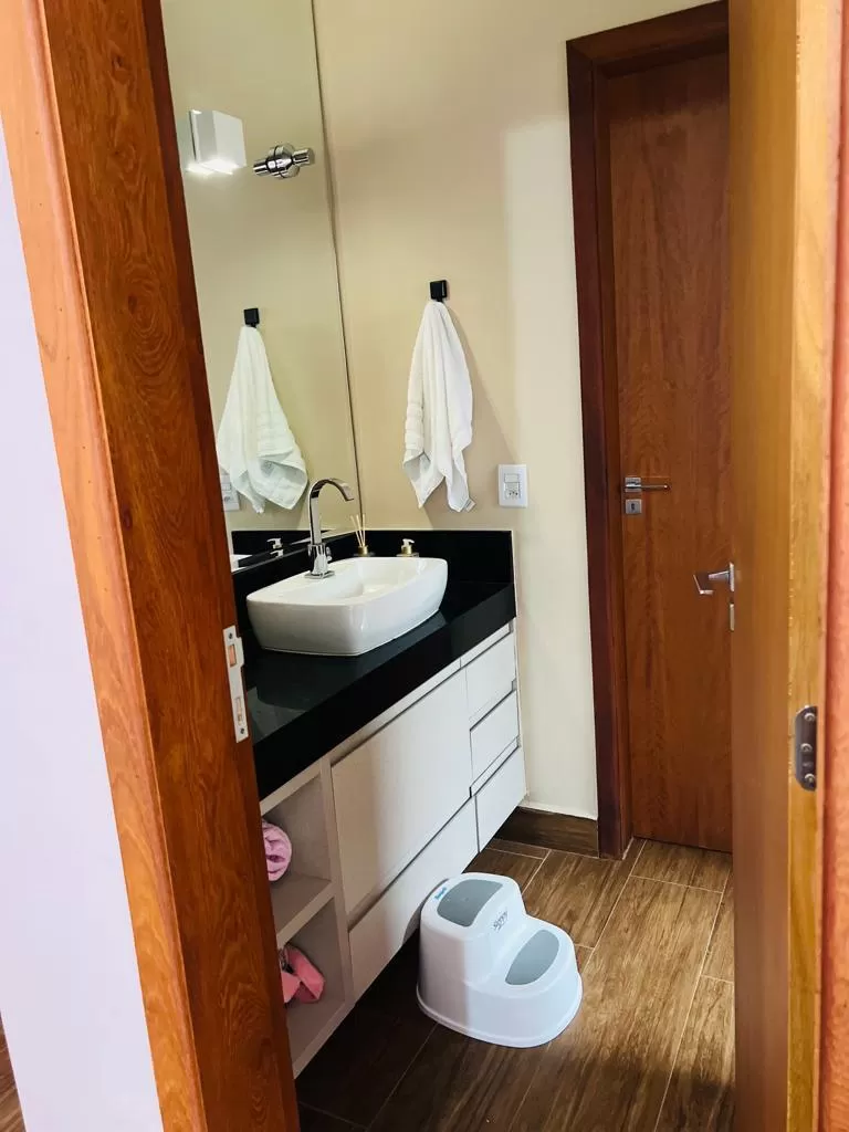 Casa Térrea à Vendacom 3 quartos sendo 1 suíte com closet, 220m² em Araçoiaba da Serra/SP no Condomínio Village Ipanema 