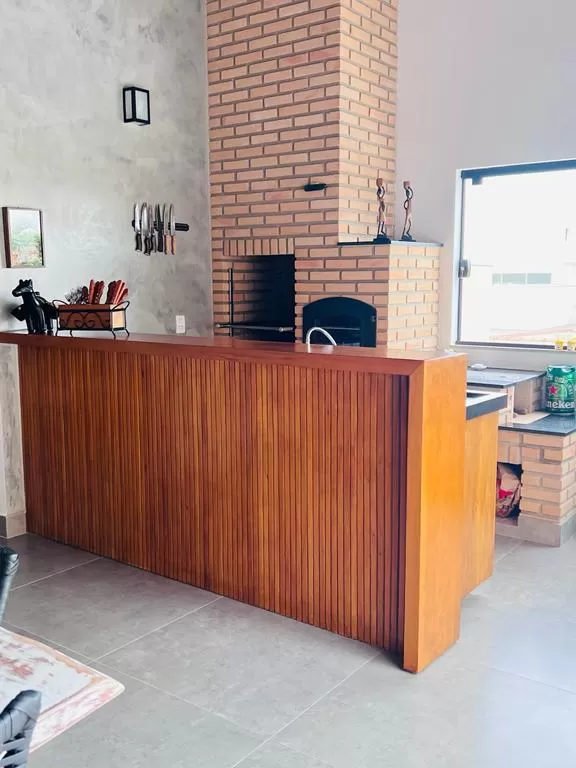 Casa Térrea à Vendacom 3 quartos sendo 1 suíte com closet, 220m² em Araçoiaba da Serra/SP no Condomínio Village Ipanema 