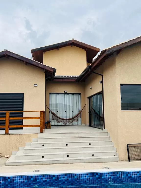 Casa Térrea à Vendacom 3 quartos sendo 1 suíte com closet, 220m² em Araçoiaba da Serra/SP no Condomínio Village Ipanema 