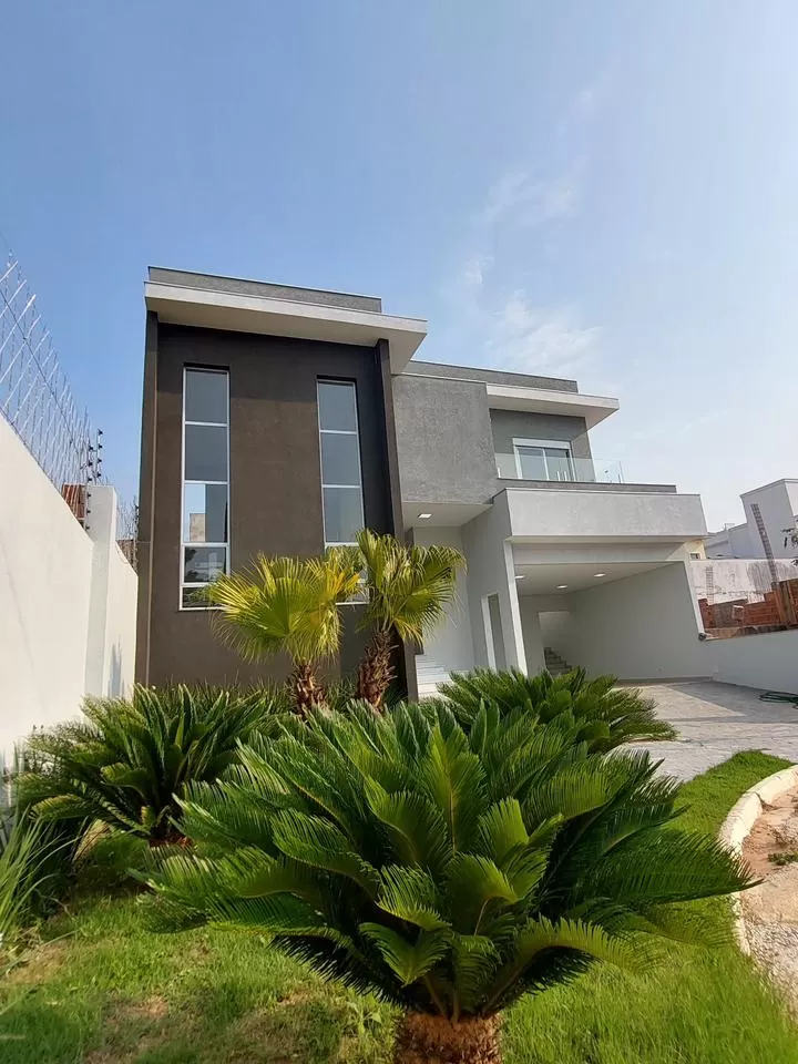 Sobrado à Venda com 3 suítes sendo 2 com closet e piscina, 226m² em Votorantim/SP no Condomínio Belvedere