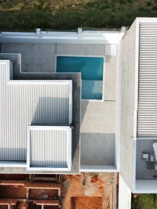 Sobrado à Venda com 3 suítes sendo 2 com closet e piscina, 226m² em Votorantim/SP no Condomínio Belvedere