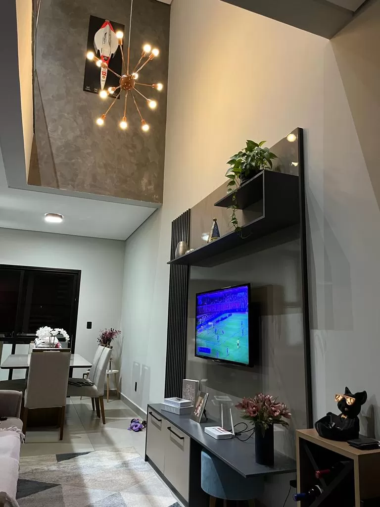 Sobrado Mobiliado à Venda com 3 quartos sendo 1 suíte, 164m² em Sorocaba/SP no Condomínio Horto Florestal Villagio