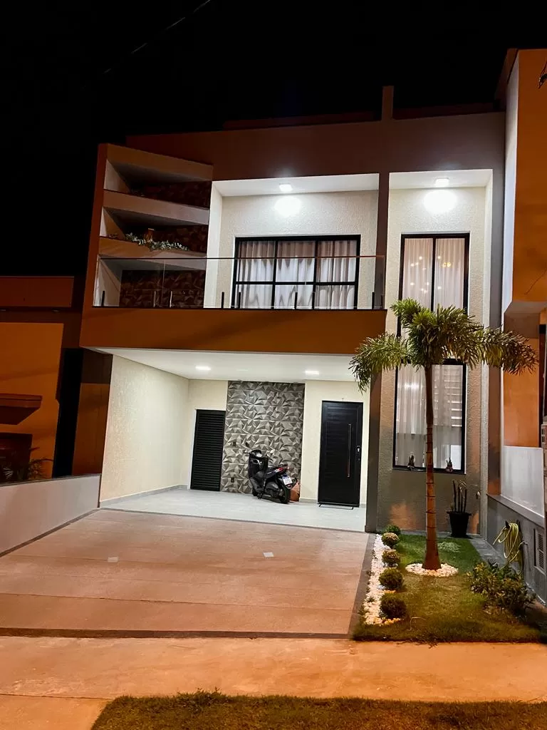 Sobrado Mobiliado à Venda com 3 quartos sendo 1 suíte, 164m² em Sorocaba/SP no Condomínio Horto Florestal Villagio
