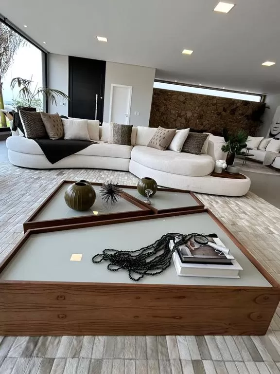 Casa Térrea à Venda e Locação com 3 suítes, escritório, academia, sala de jogos e piscina em Votorantim/SP no Condomínio Alphaville Nova Esplanada