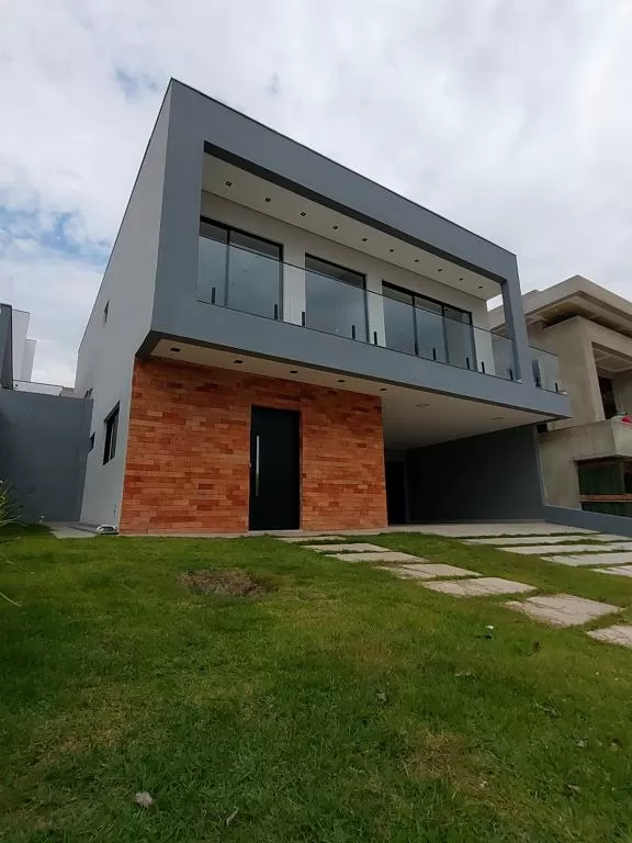 Sobrado Moderno à Venda com 3 suítes, escritório e piscina, 203m² em Votorantim/SP no Condomínio Cyrela Landscape 