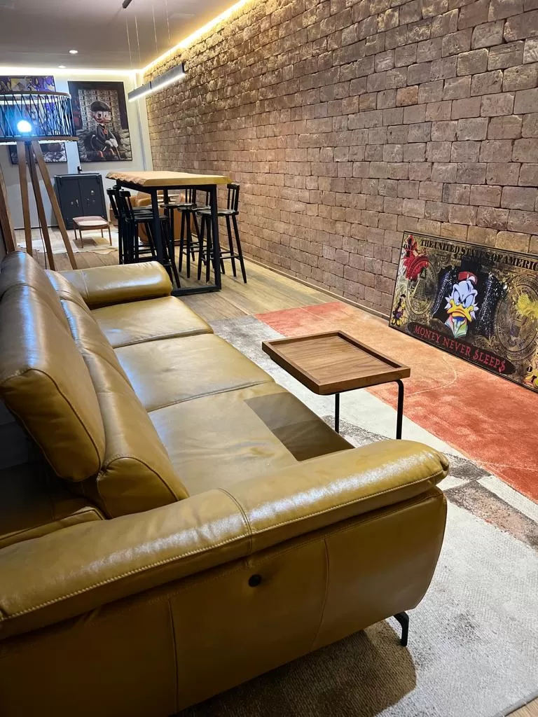 Casa à Venda com 3 suítes, escritório, sala de cinema, piscina e adega, 470m² em Votorantim/SP no Condomínio Alphaville Nova Esplanada